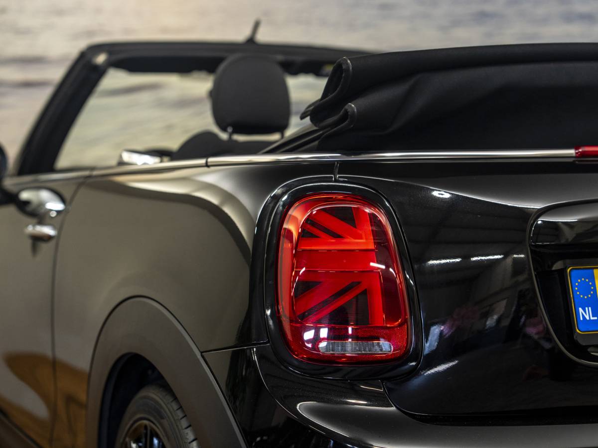 MINI Cooper Cabrio Mini Cabrio 1.5 Cooper Chili Cabriolet, vol opties, incl garantie