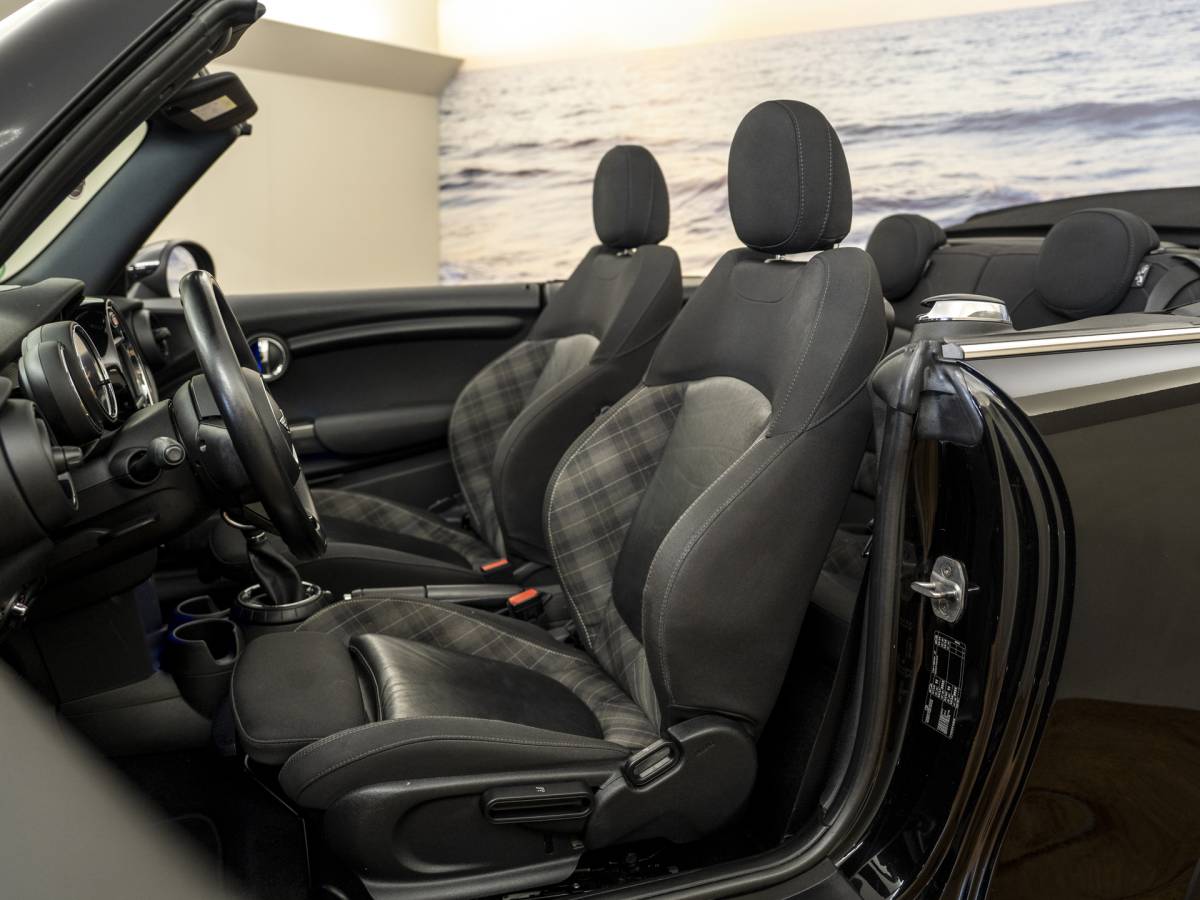 MINI Cooper Cabrio Mini Cabrio 1.5 Cooper Chili Cabriolet, vol opties, incl garantie