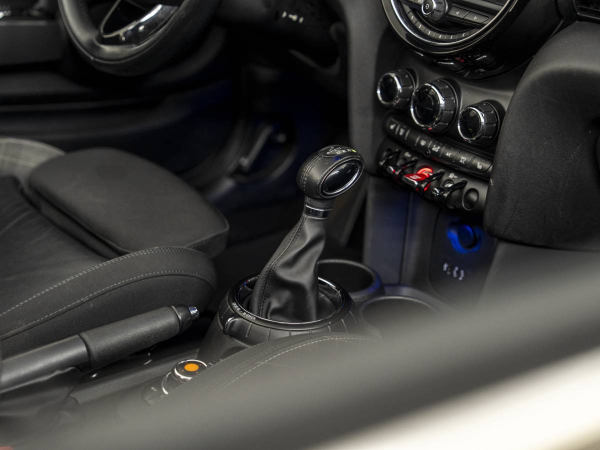 MINI Cooper Cabrio Mini Cabrio 1.5 Cooper Chili Cabriolet, vol opties, incl garantie
