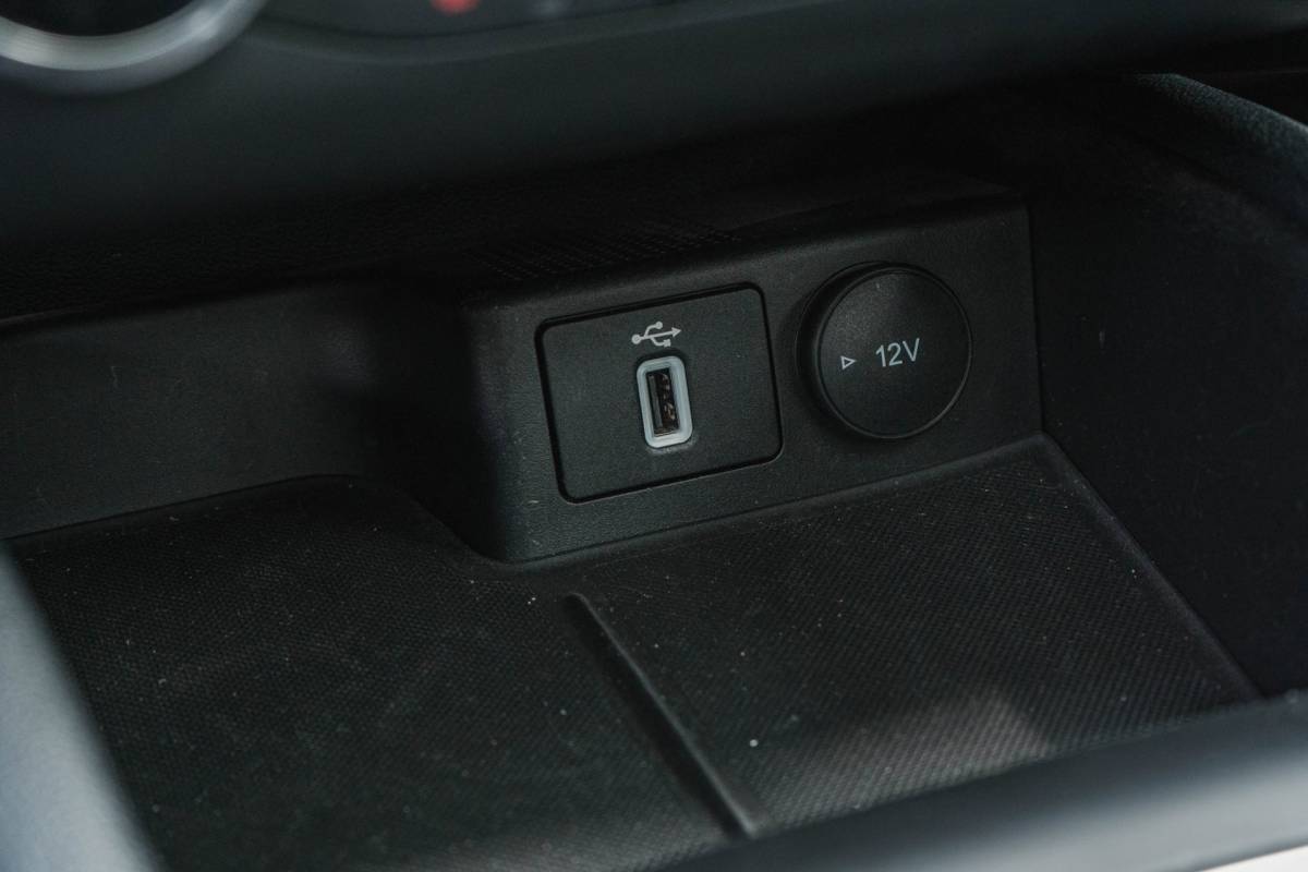 Ford Focus Ford Focus Wagon 1.0 EcoBoost ST Line / LED / Pano / Winter pack!