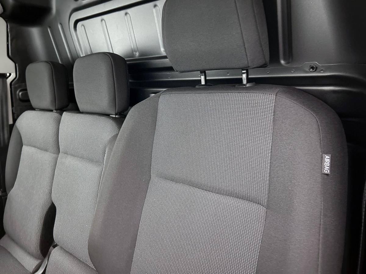 Opel Combo Opel Combo 1.5 BlueHDi 130PK L2 Automaat Apple Carplay / Android Auto Navigatie Trekhaak Airco Camera Cruise Control Parkeersensoren V+A DAB