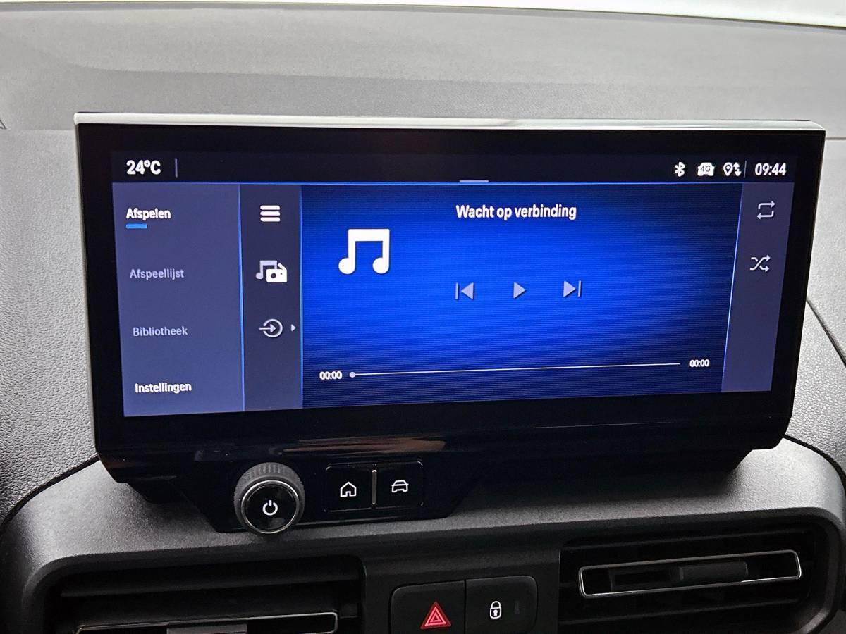 Opel Combo Opel Combo 1.5 BlueHDi 130PK L2 Automaat Apple Carplay / Android Auto Navigatie Trekhaak Airco Camera Cruise Control Parkeersensoren V+A DAB