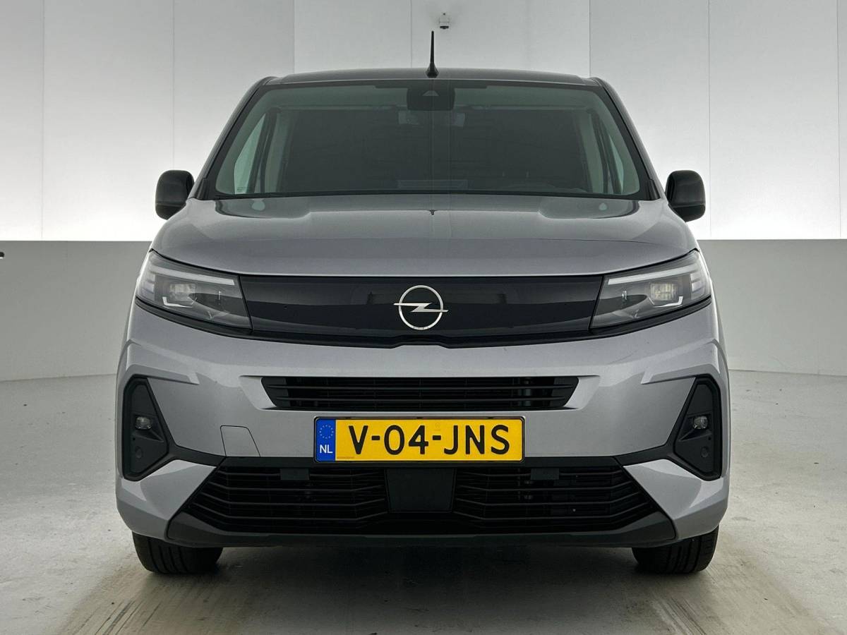 Opel Combo Opel Combo 1.5 BlueHDi 130PK L2 Automaat Apple Carplay / Android Auto Navigatie Trekhaak Airco Camera Cruise Control Parkeersensoren V+A DAB