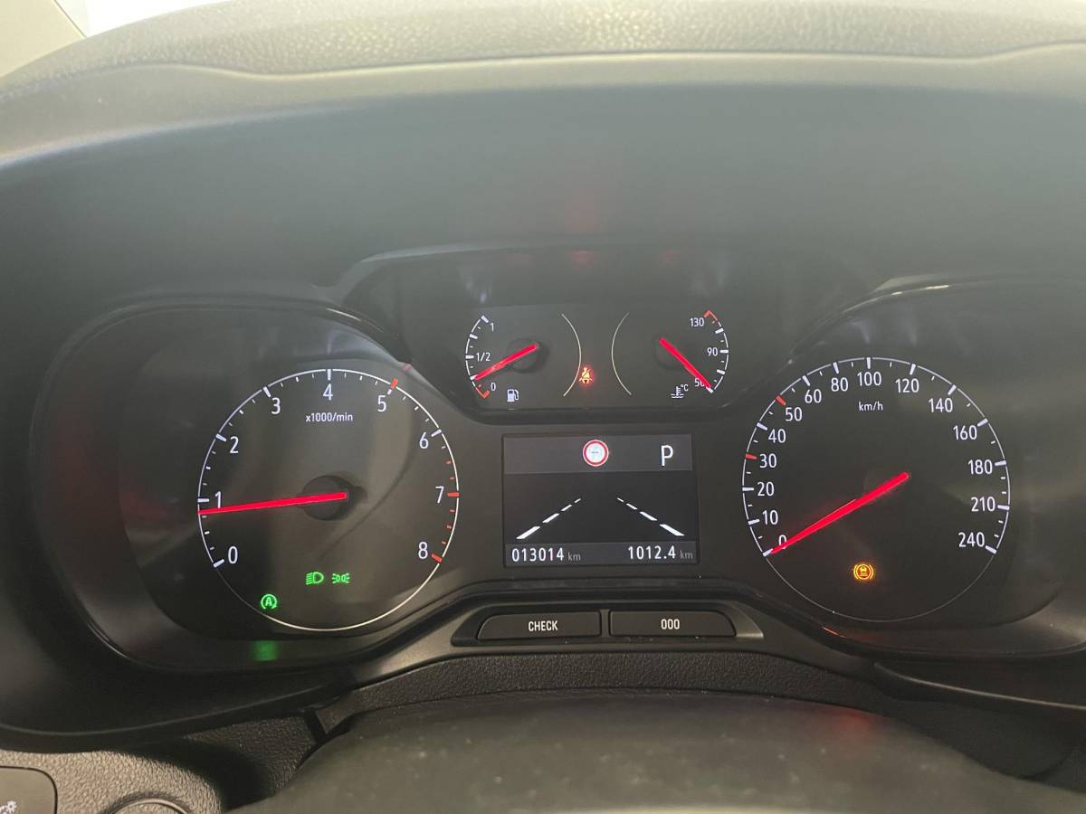 Opel Combo Opel Combo 130pk L1H1 Automaat Sport-Edition Airco Navi Parkeersensoren Trekhaak Cruise control