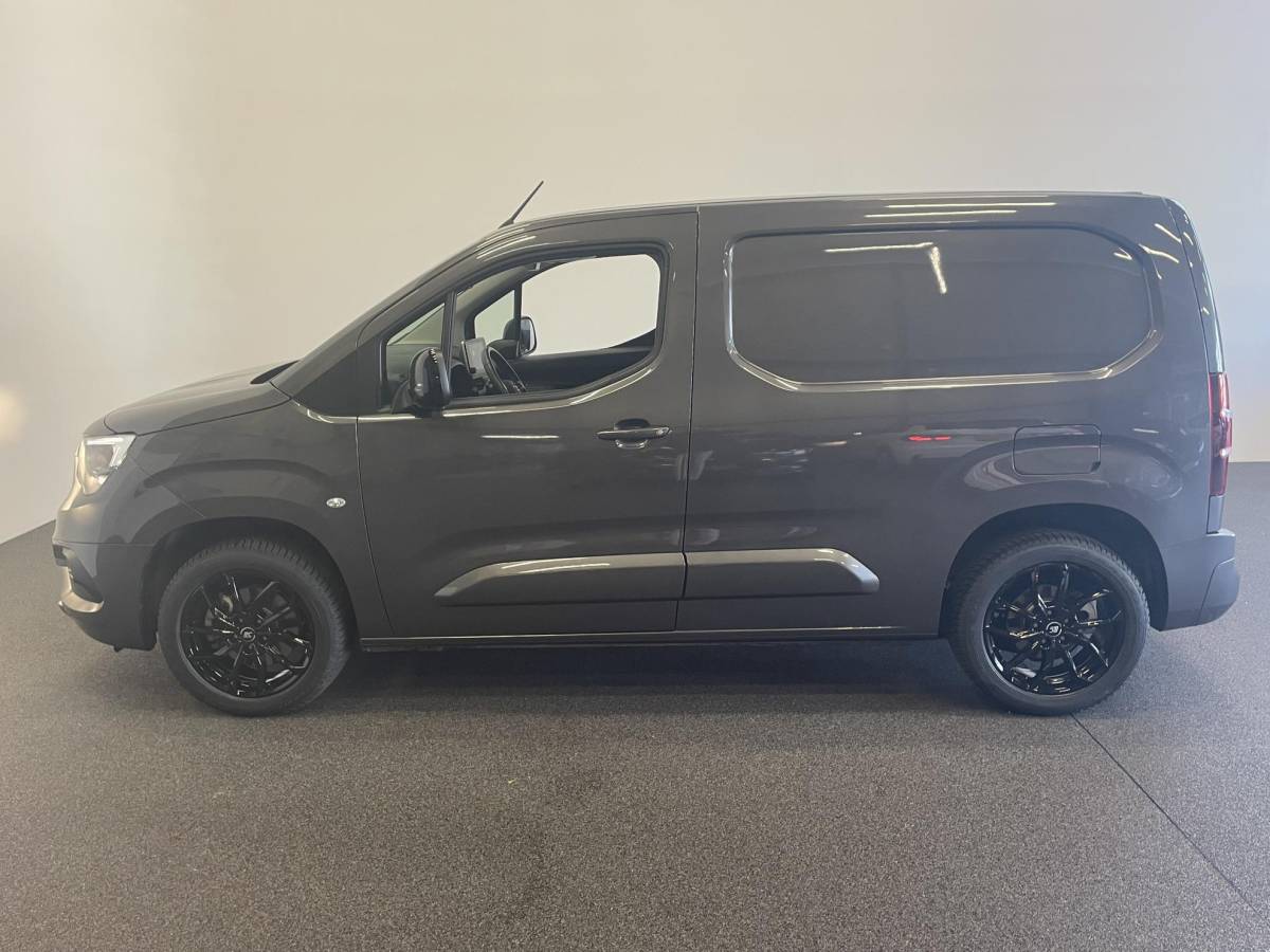 Opel Combo Opel Combo 130pk L1H1 Automaat Sport-Edition Airco Navi Parkeersensoren Trekhaak Cruise control