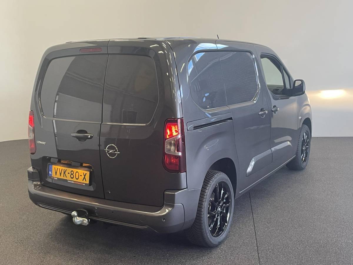 Opel Combo Opel Combo 130pk L1H1 Automaat Sport-Edition Airco Navi Parkeersensoren Trekhaak Cruise control