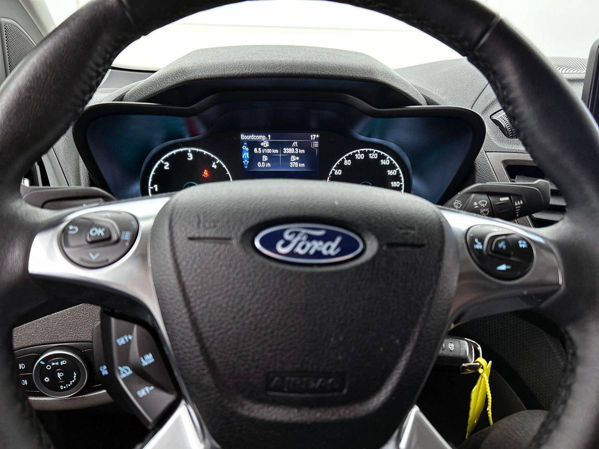 Ford Transit Connect Ford Transit Connect 1.5 L2 Automaat Navigatie Airco Parkeersensoren  Cruise Control Camera Trekhaak