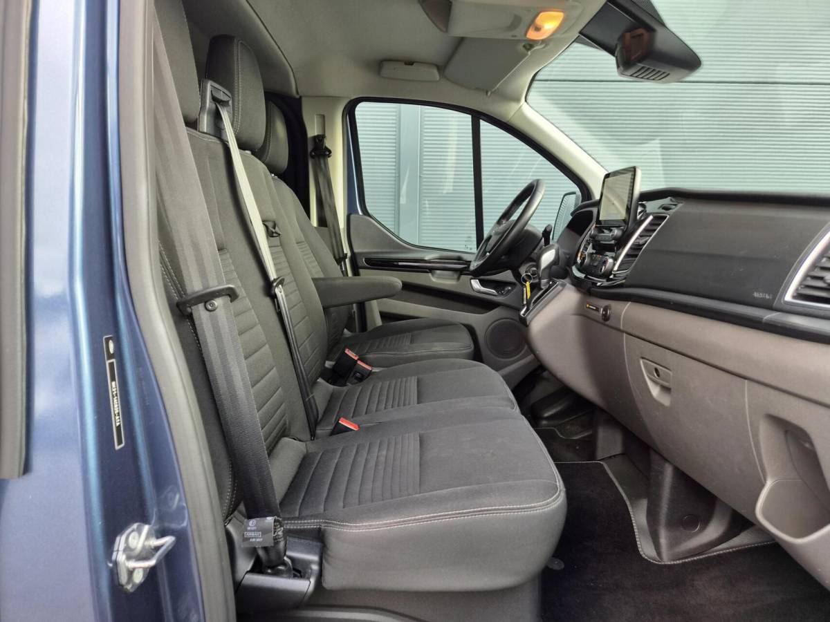 Ford Transit Custom Ford Transit Custom 2.0 TDCI L2H1 DC 6-zits Airco 170pk