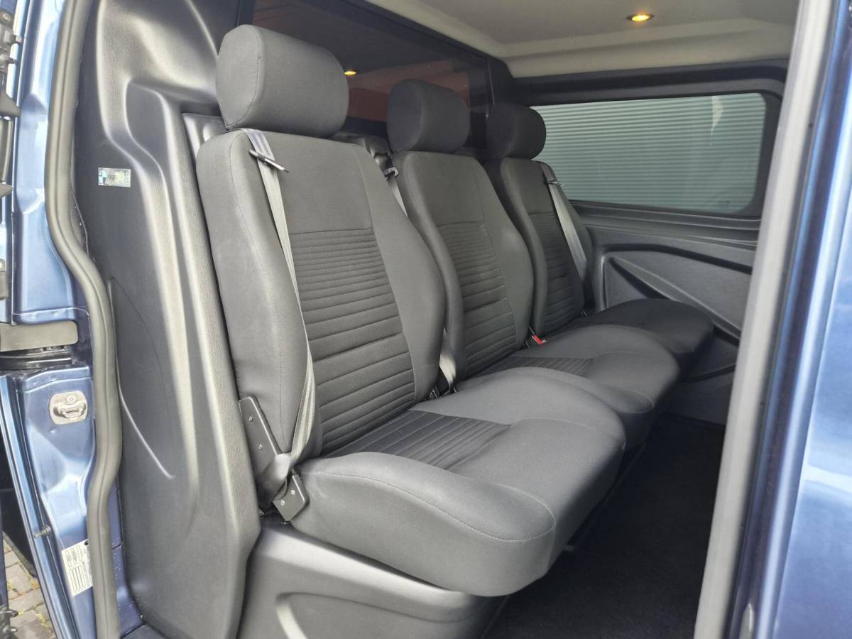 Ford Transit Custom Ford Transit Custom 2.0 TDCI L2H1 DC 6-zits Airco 170pk
