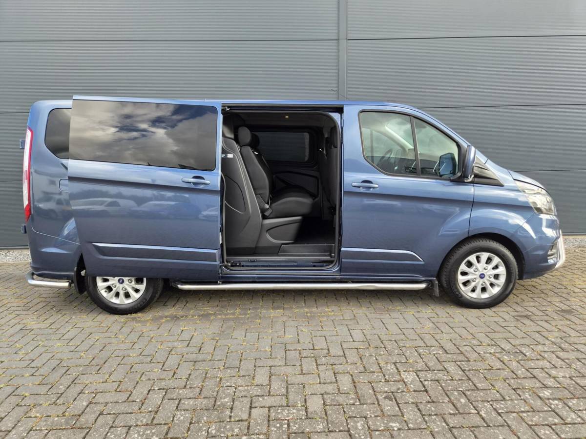 Ford Transit Custom Ford Transit Custom 2.0 TDCI L2H1 DC 6-zits Airco 170pk
