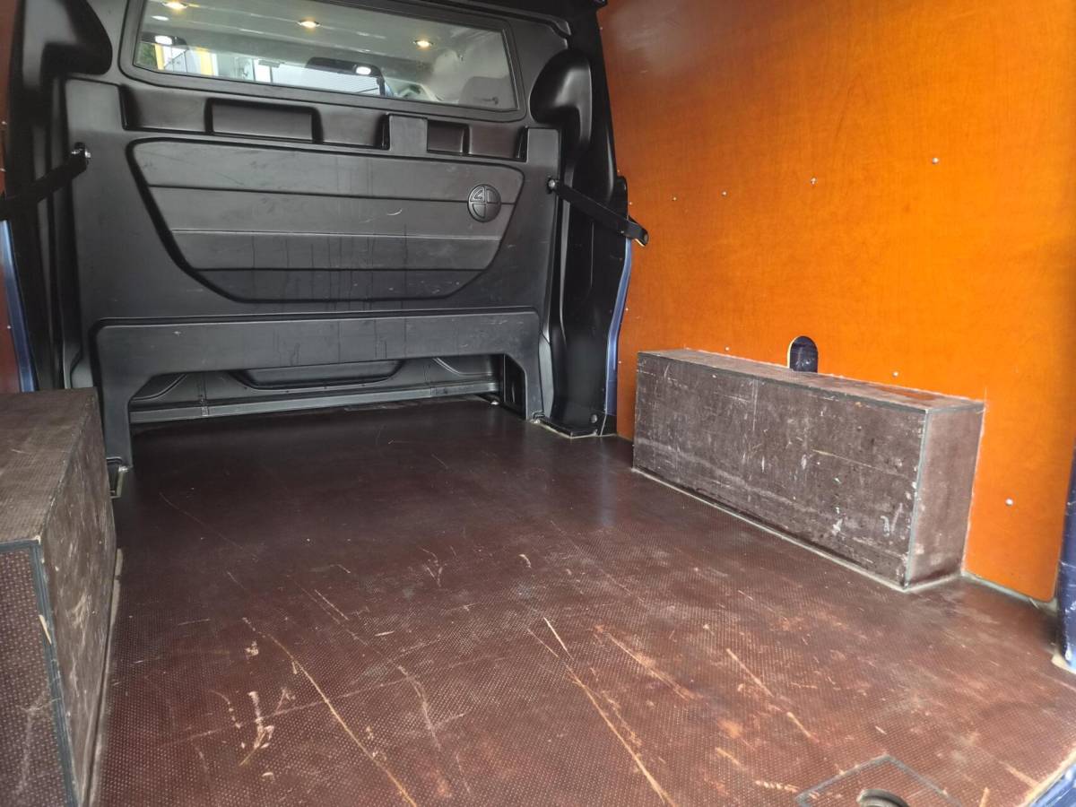 Ford Transit Custom Ford Transit Custom 2.0 TDCI L2H1 DC 6-zits Airco 170pk