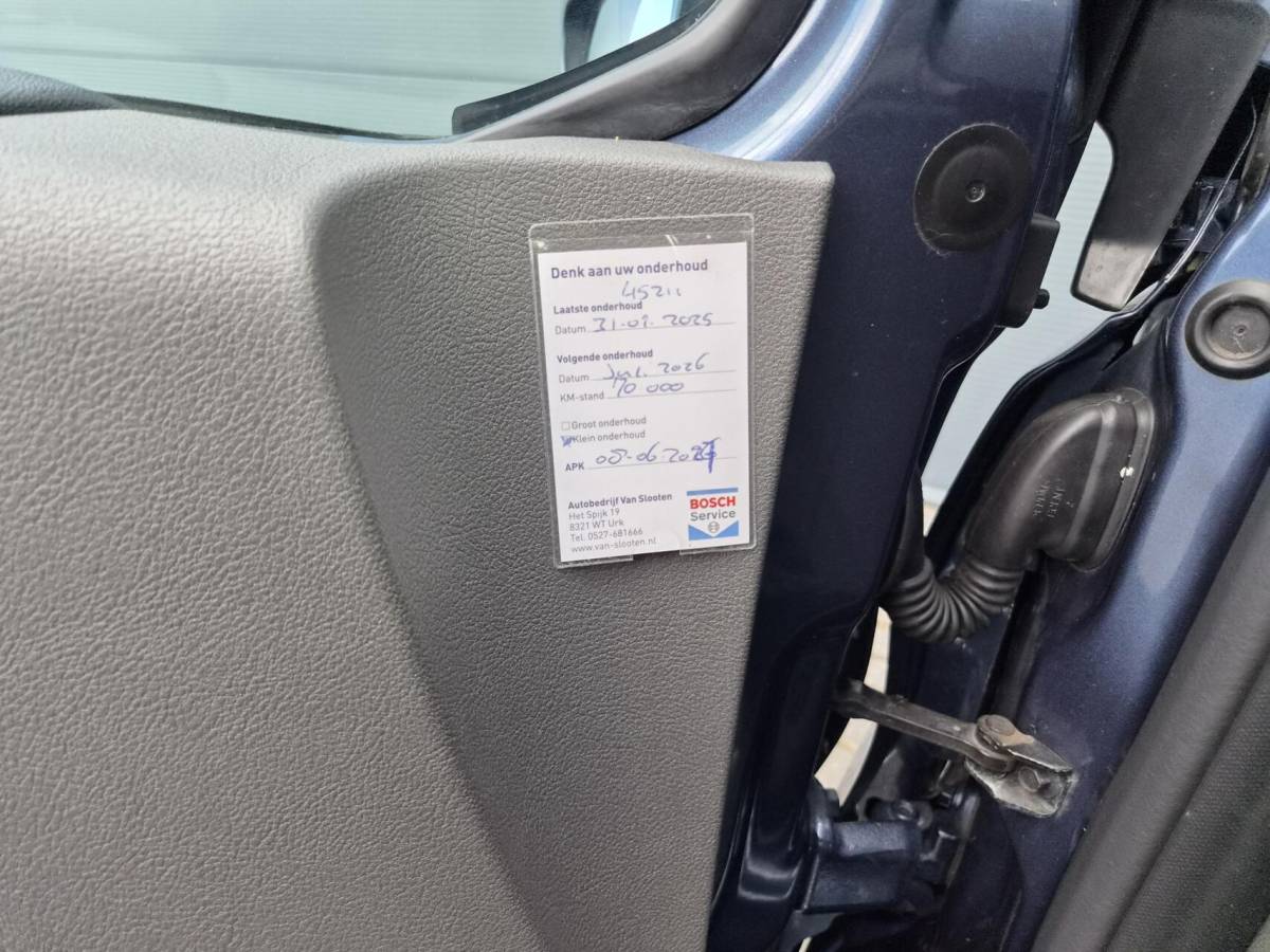 Ford Transit Custom Ford Transit Custom 2.0 TDCI L2H1 DC 6-zits Airco 170pk