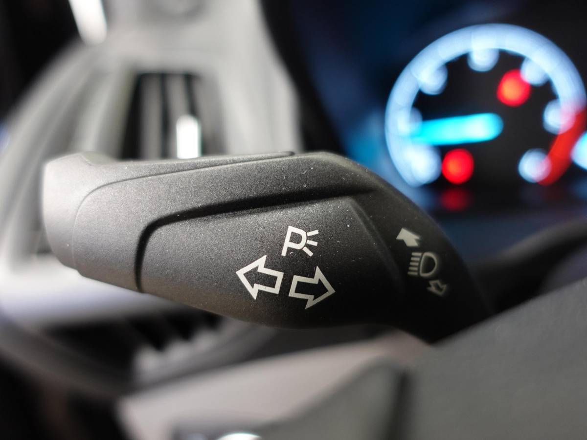 Ford Transit Connect Ford Transit Connect 1.5 EcoBlue L2 Trend Automaat Airco Navigatie Cruise PDC Camera DAB+