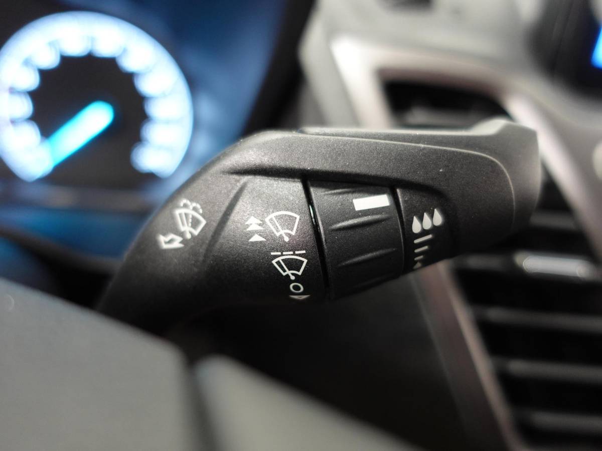 Ford Transit Connect Ford Transit Connect 1.5 EcoBlue L2 Trend Automaat Airco Navigatie Cruise PDC Camera DAB+