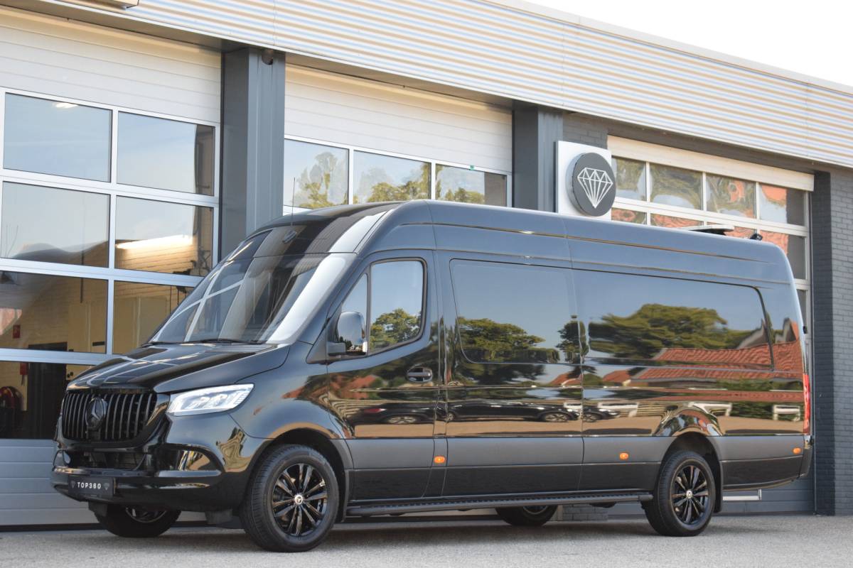 Mercedes-Benz Sprinter Mercedes-Benz Sprinter L4 (!) 319 3.0 V6 CDI DubbelCabine EURO6 Leder | Camera | Trekhaak | Luchtvering | Crossbus