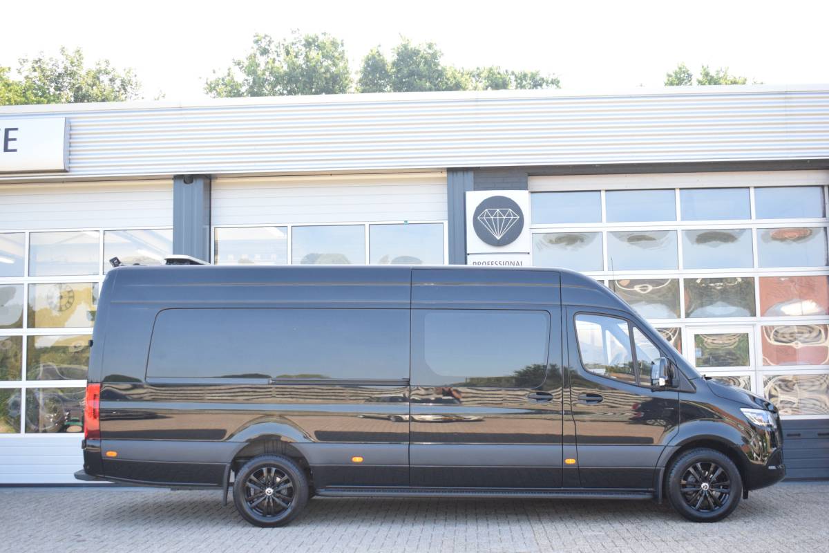 Mercedes-Benz Sprinter Mercedes-Benz Sprinter L4 (!) 319 3.0 V6 CDI DubbelCabine EURO6 Leder | Camera | Trekhaak | Luchtvering | Crossbus