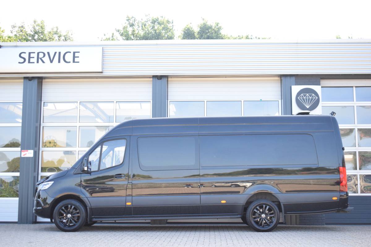 Mercedes-Benz Sprinter Mercedes-Benz Sprinter L4 (!) 319 3.0 V6 CDI DubbelCabine EURO6 Leder | Camera | Trekhaak | Luchtvering | Crossbus