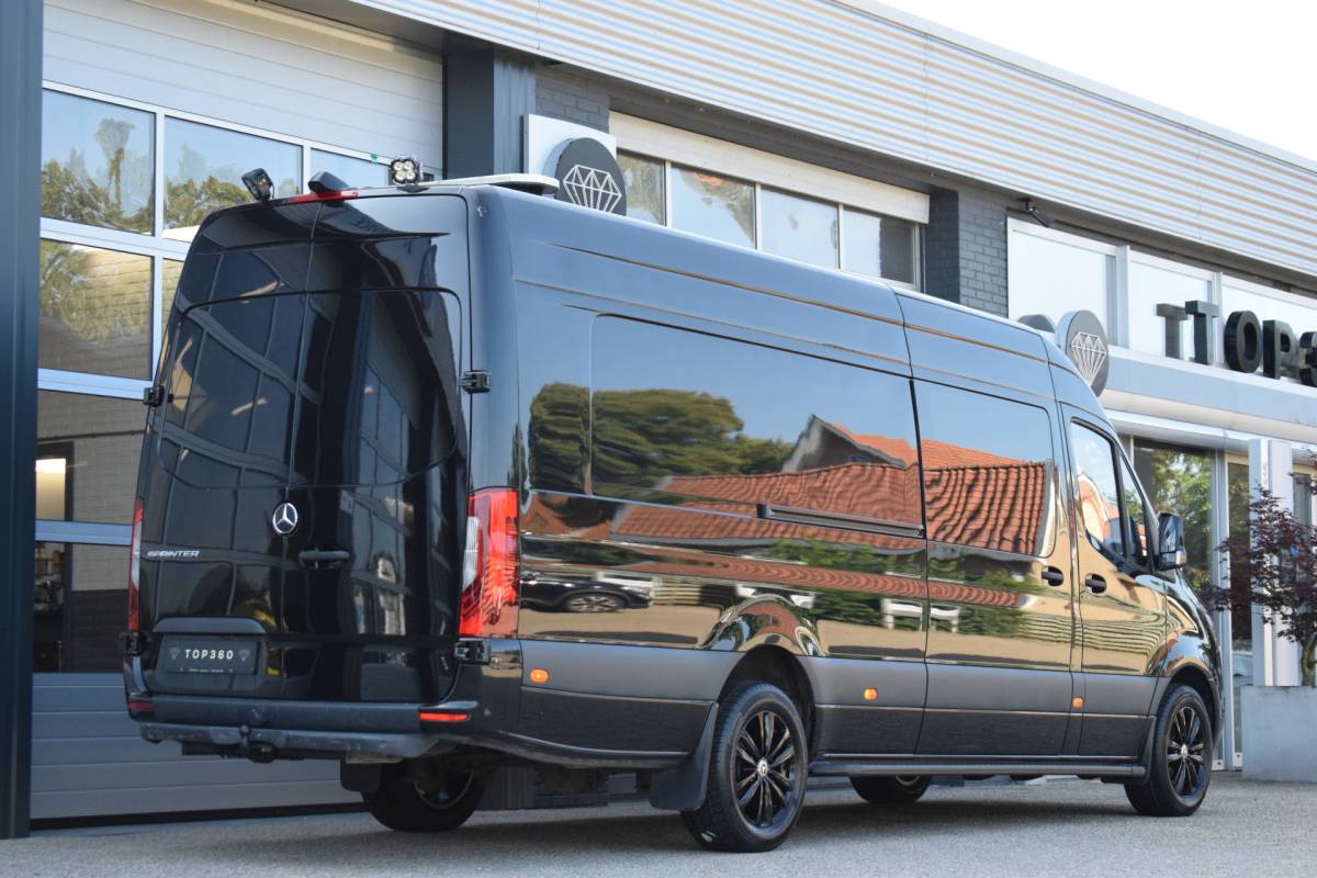 Mercedes-Benz Sprinter Mercedes-Benz Sprinter L4 (!) 319 3.0 V6 CDI DubbelCabine EURO6 Leder | Camera | Trekhaak | Luchtvering | Crossbus