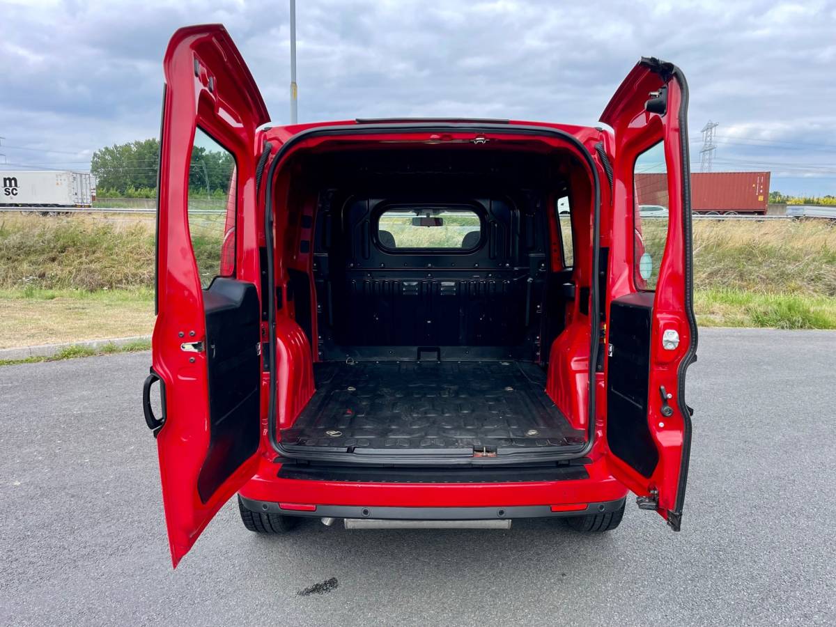 Fiat Doblò Fiat Doblò Cargo 1.4 T-Jet Natural Power SX, Airco, Radio-CD/MP3 speler, Elektr ramen, Parrot, Pdc, 1e eig afk, Geen import, Nap!
