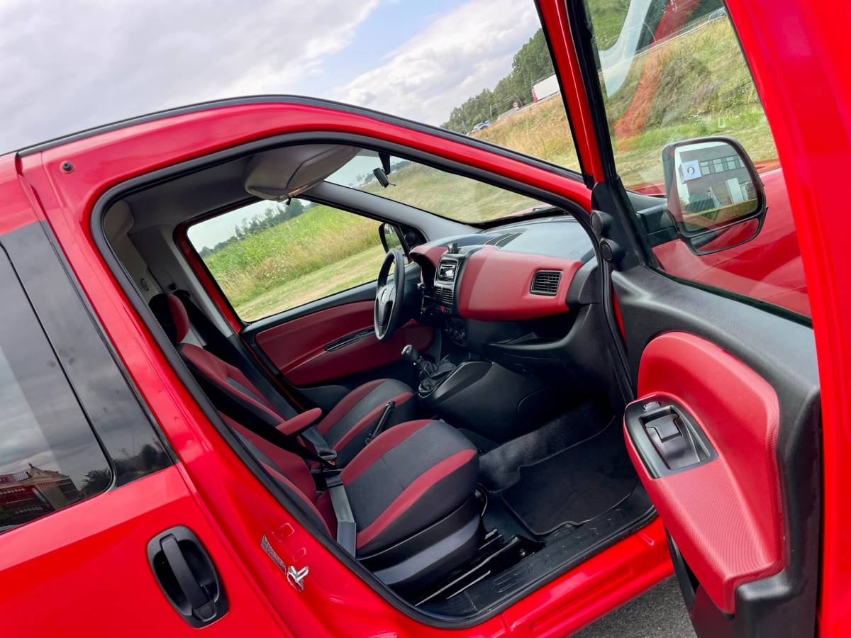 Fiat Doblò Fiat Doblò Cargo 1.4 T-Jet Natural Power SX, Airco, Radio-CD/MP3 speler, Elektr ramen, Parrot, Pdc, 1e eig afk, Geen import, Nap!
