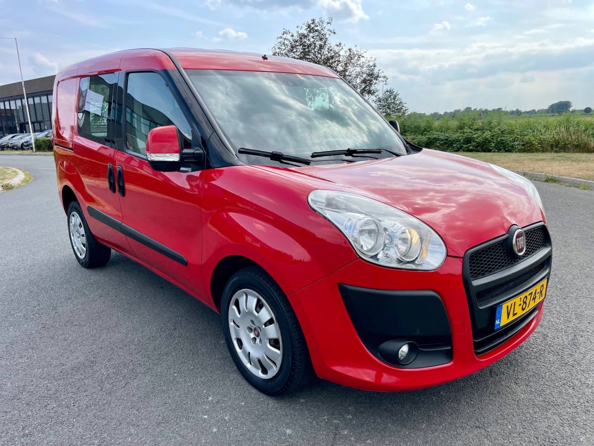 Fiat Doblò Fiat Doblò Cargo 1.4 T-Jet Natural Power SX, Airco, Radio-CD/MP3 speler, Elektr ramen, Parrot, Pdc, 1e eig afk, Geen import, Nap!