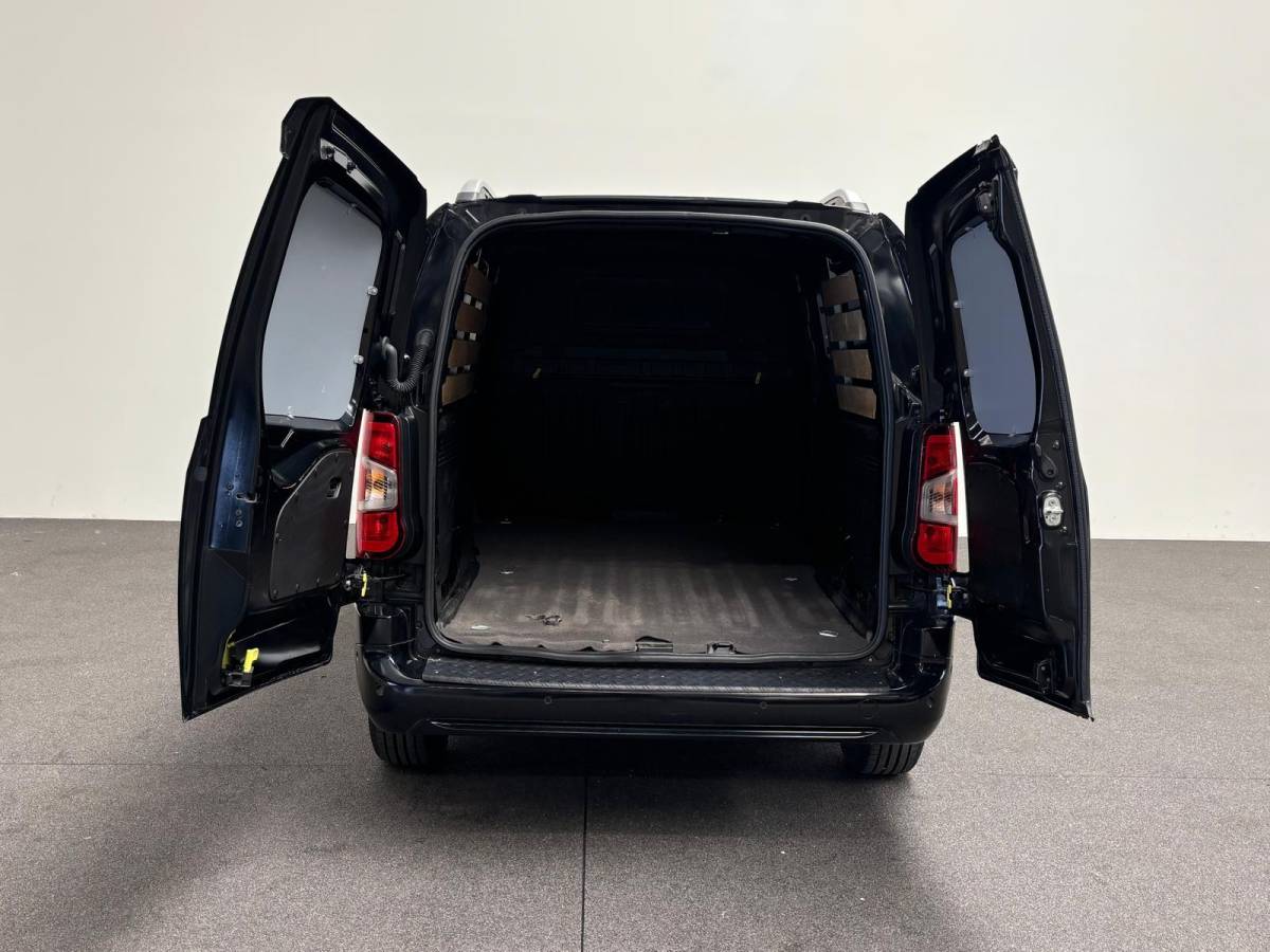 Opel Combo Opel Combo 1.5D L2H1 Edition Automaat Airco Navigatie Apple Carplay/Android Auto Camera Parkeersensoren Trekhaak