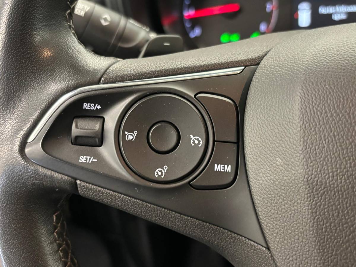 Opel Combo Opel Combo 1.5D L2H1 Edition Automaat Airco Navigatie Apple Carplay/Android Auto Camera Parkeersensoren Trekhaak