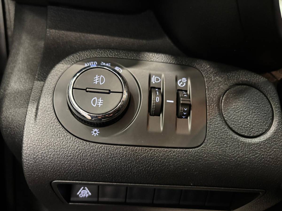 Opel Combo Opel Combo 1.5D L2H1 Edition Automaat Airco Navigatie Apple Carplay/Android Auto Camera Parkeersensoren Trekhaak