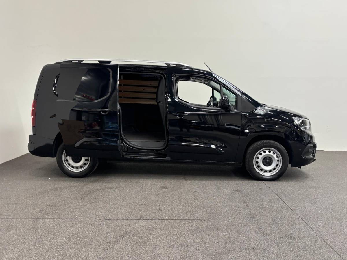 Opel Combo Opel Combo 1.5D L2H1 Edition Automaat Airco Navigatie Apple Carplay/Android Auto Camera Parkeersensoren Trekhaak