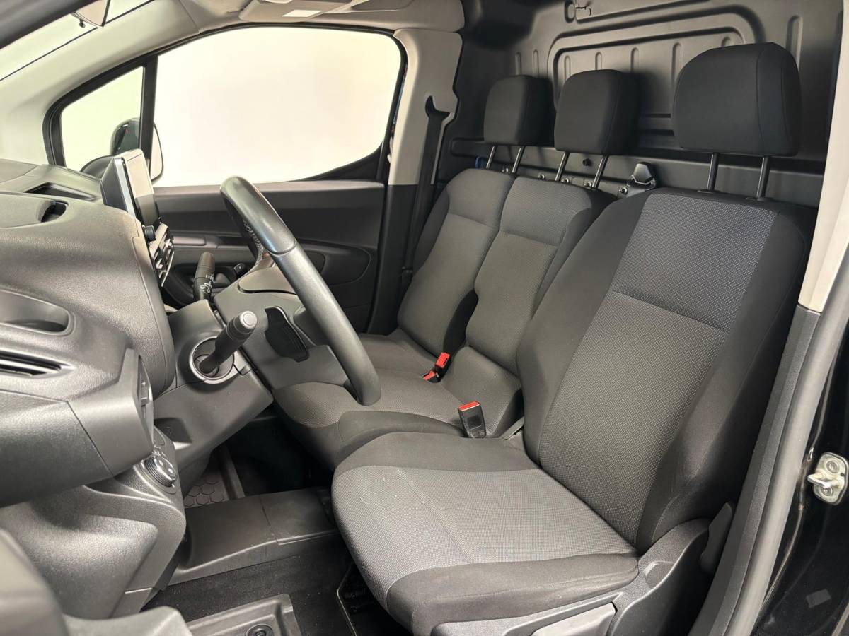 Opel Combo Opel Combo 1.5D L2H1 Edition Automaat Airco Navigatie Apple Carplay/Android Auto Camera Parkeersensoren Trekhaak