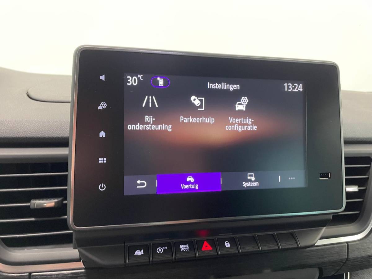Renault Trafic Renault Trafic 2.0 Blue dCi 170PK L2H1 Dubbele Cabine Anniversary Trekhaak Navigatie Apple Carplay Android Auto Camera Parkeerhulp Cruise Control Dodehoekassistent Virtual Cockpit Full Led Stoelverwarming Climate Control Lichtmetalen velgen
