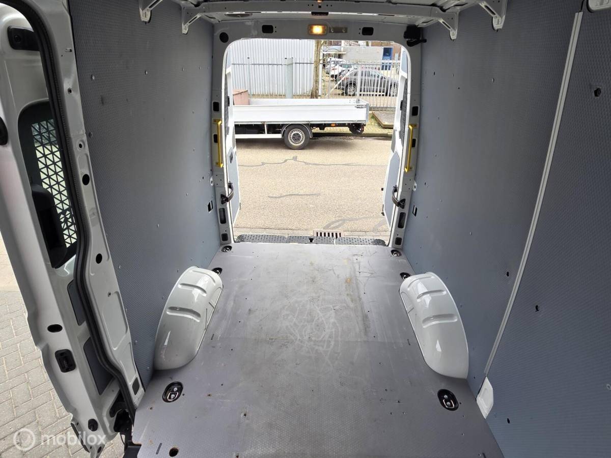 Volkswagen Crafter Volkswagen Crafter Bestel  35 2.0 TDI L3H3 140PK✅standkachel