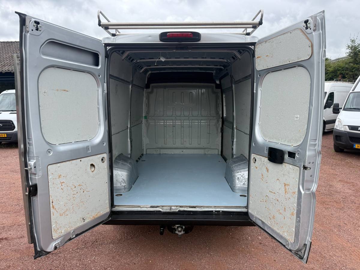 Fiat Ducato Fiat Ducato 30 2.3 MultiJet L2H2 Navigatie / Cruise Control / Imperiaal