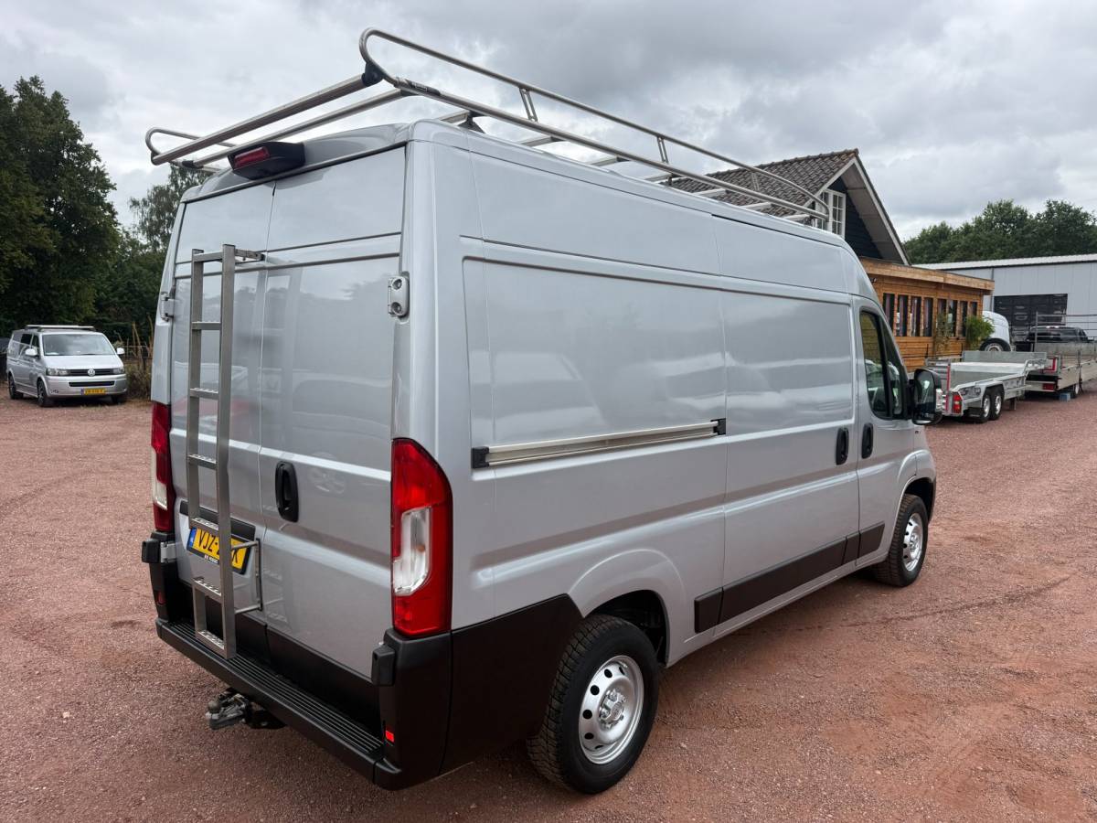 Fiat Ducato Fiat Ducato 30 2.3 MultiJet L2H2 Navigatie / Cruise Control / Imperiaal
