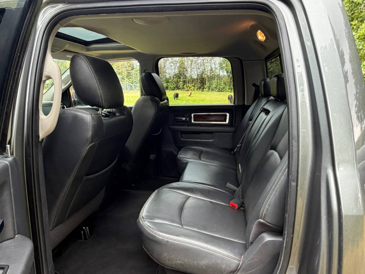 Dodge Ram 1500 Dodge Ram 1500 5.7 V8 Crew Cab 5’7 | LARAMIE + Schuif/kanteldak + Lederbekleding + BTW