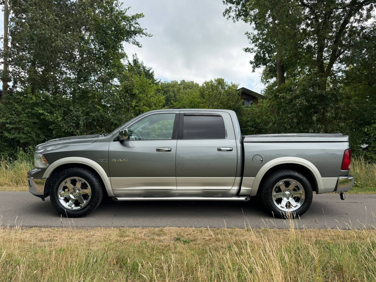 Dodge Ram 1500 Dodge Ram 1500 5.7 V8 Crew Cab 5’7 | LARAMIE + Schuif/kanteldak + Lederbekleding + BTW