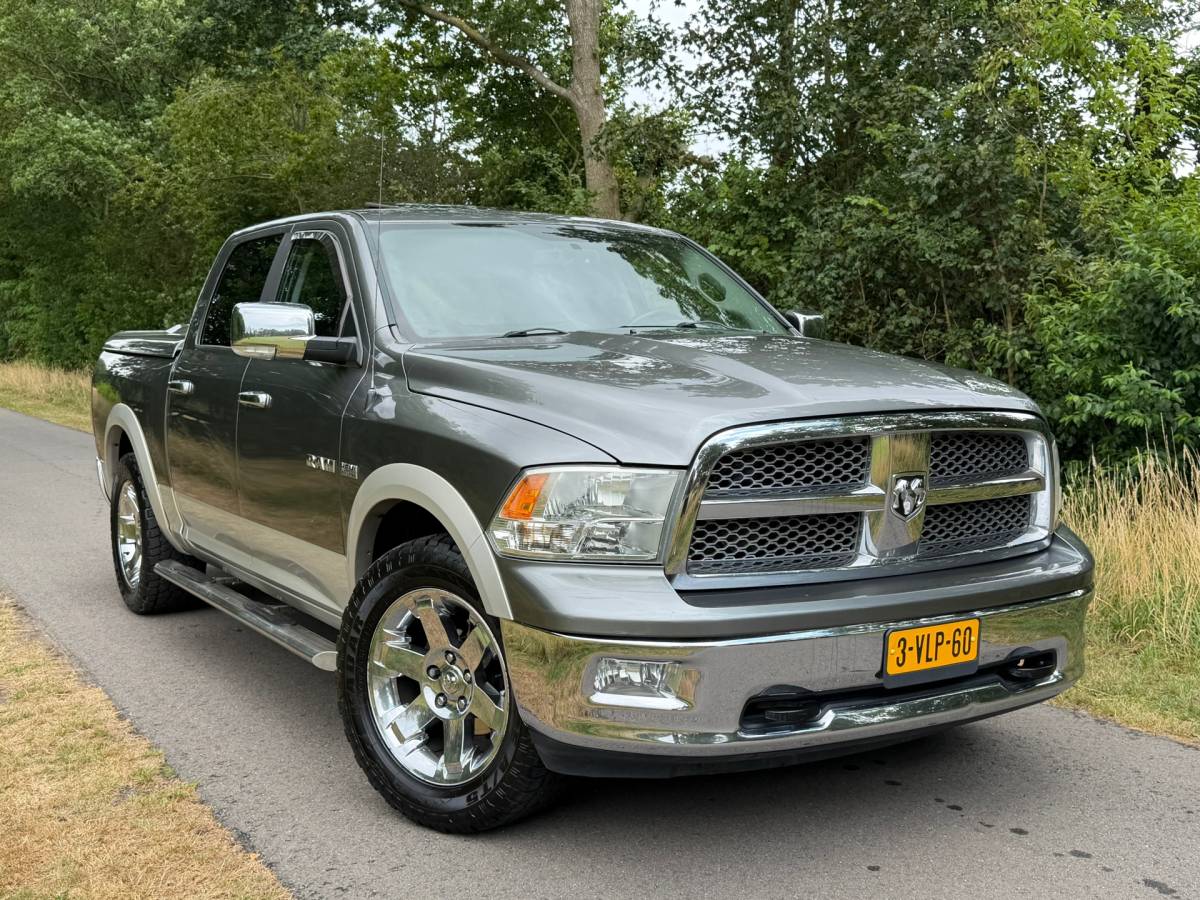 Dodge Ram 1500 Dodge Ram 1500 5.7 V8 Crew Cab 5’7 | LARAMIE + Schuif/kanteldak + Lederbekleding + BTW