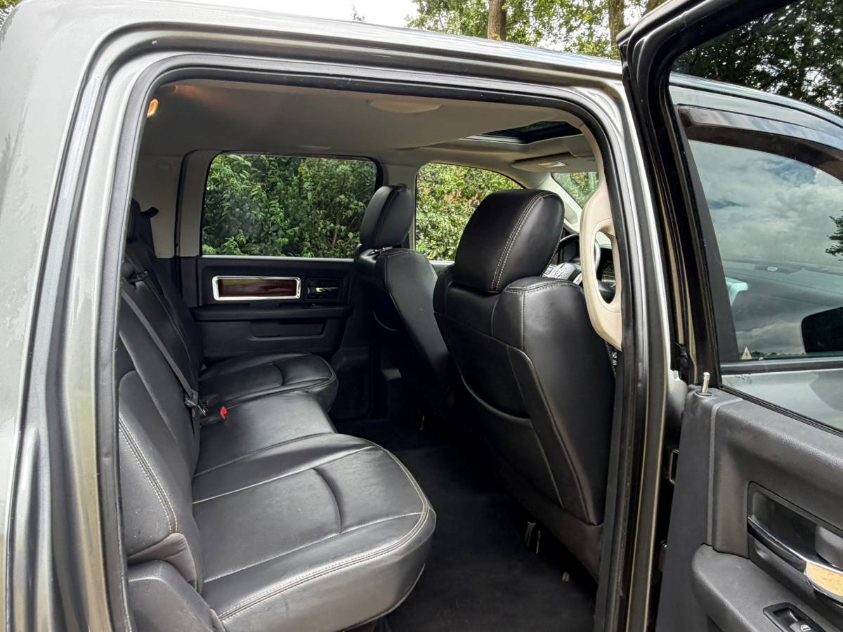 Dodge Ram 1500 Dodge Ram 1500 5.7 V8 Crew Cab 5’7 | LARAMIE + Schuif/kanteldak + Lederbekleding + BTW