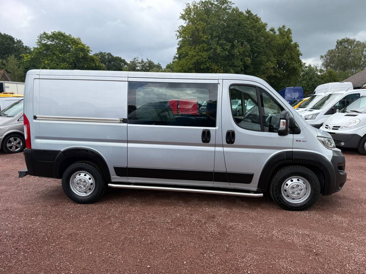 Fiat Ducato Fiat Ducato 35H 2.3 EURO 6 L2H1 DC 3000kg Trekgewicht