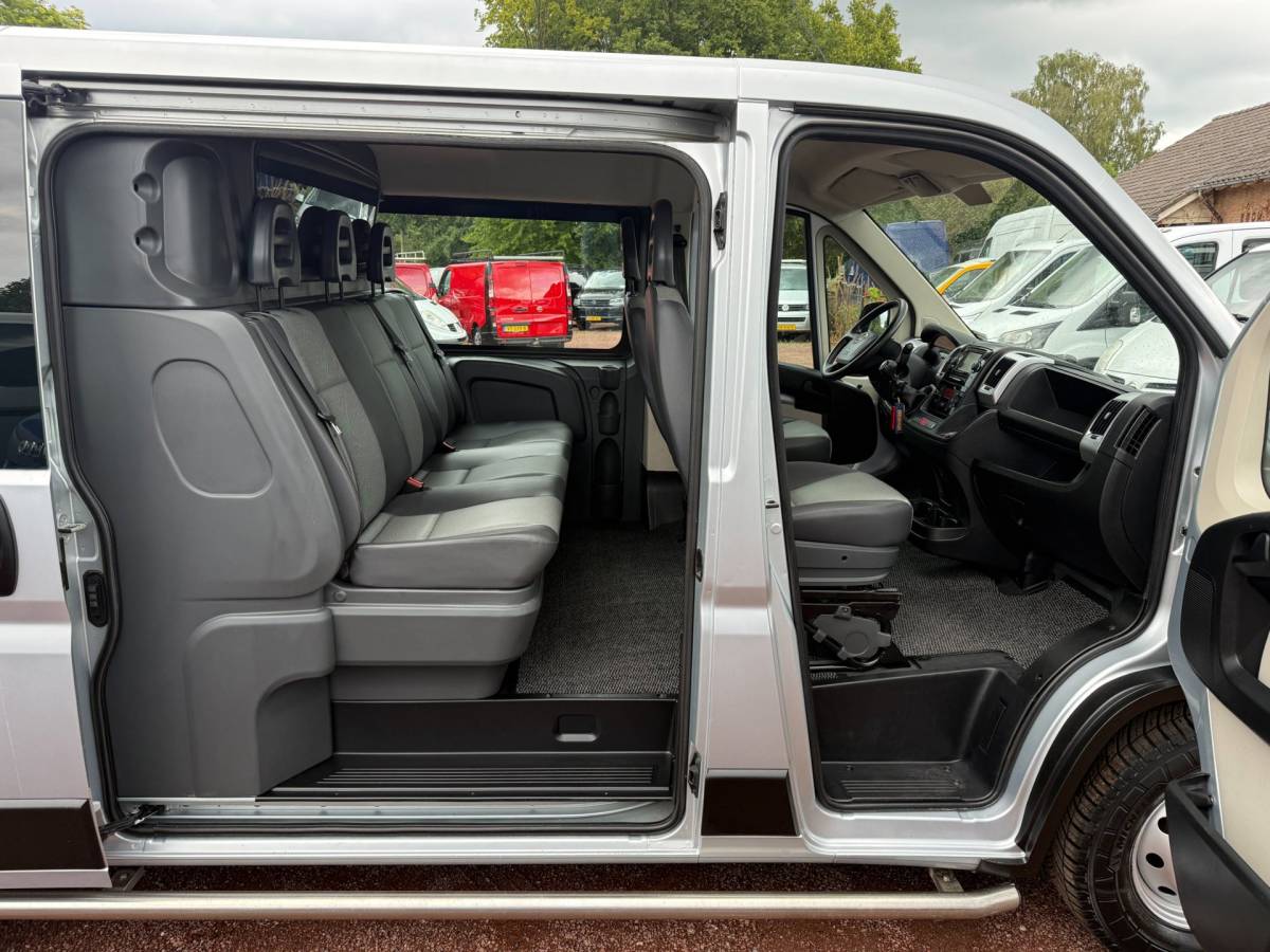 Fiat Ducato Fiat Ducato 35H 2.3 EURO 6 L2H1 DC 3000kg Trekgewicht