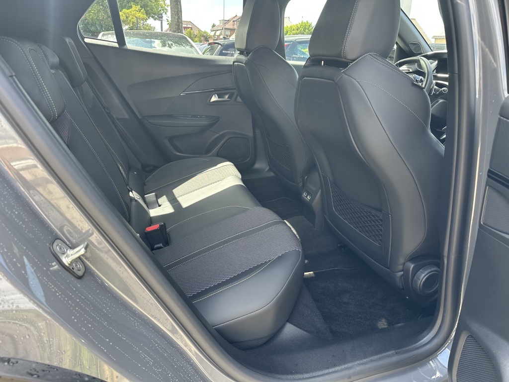 Peugeot 2008 Peugeot 2008 Hybrid 136 GT | Adaptieve Cruise |