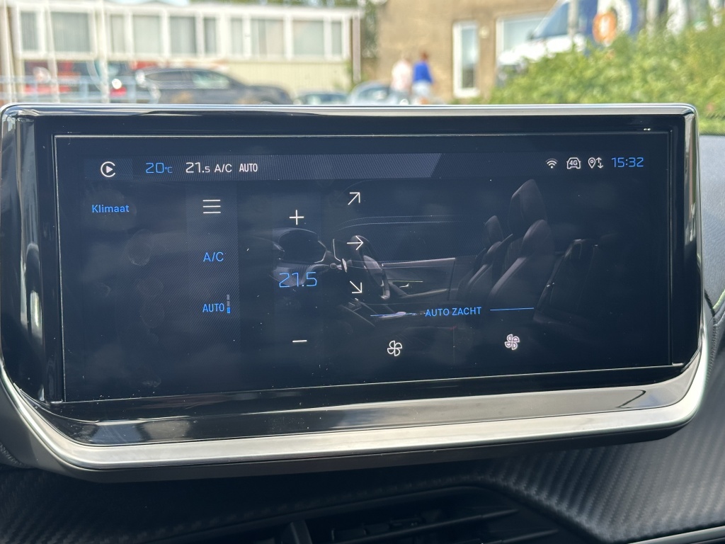 Peugeot 2008 Peugeot 2008 Hybrid 136 GT | Adaptieve Cruise |