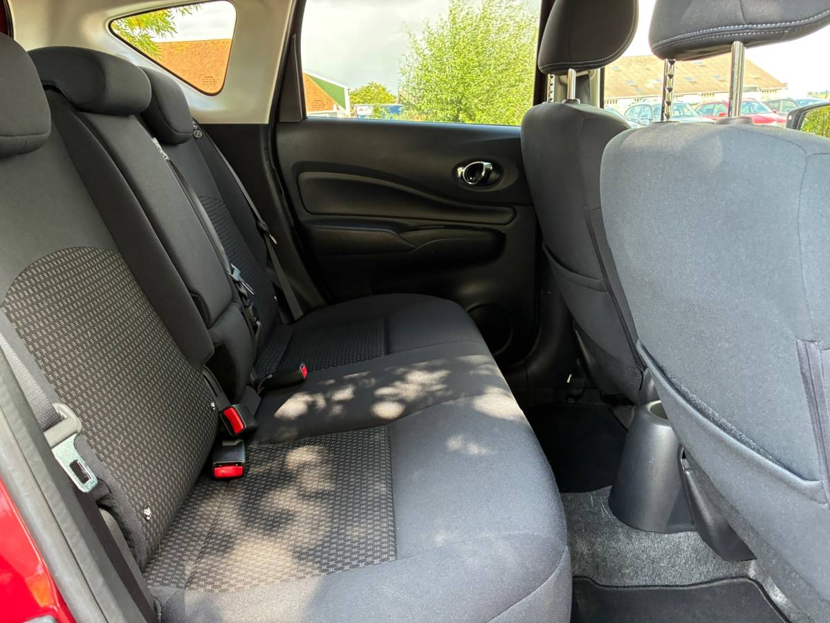 Nissan Note Nissan Note 1.2 Connect Edition | Cruise + Clima nu € 5.975,-!!!