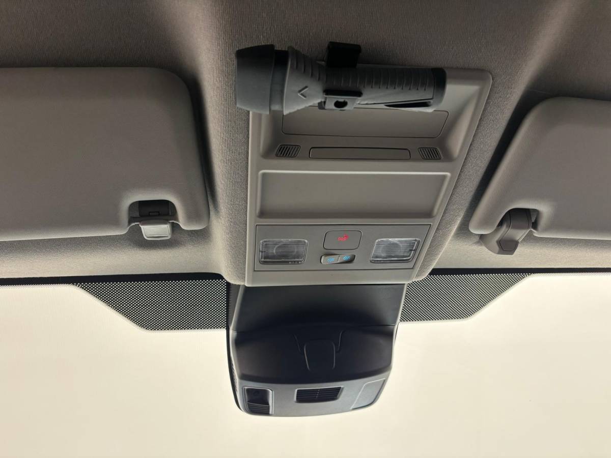Ford Transit Custom Ford Transit Custom 300 2.0 TDCI L2H1 EC Sport Nieuw Model Automaat Airco Cruise Navi Parkeersensoren Camera Carplay Trekhaak