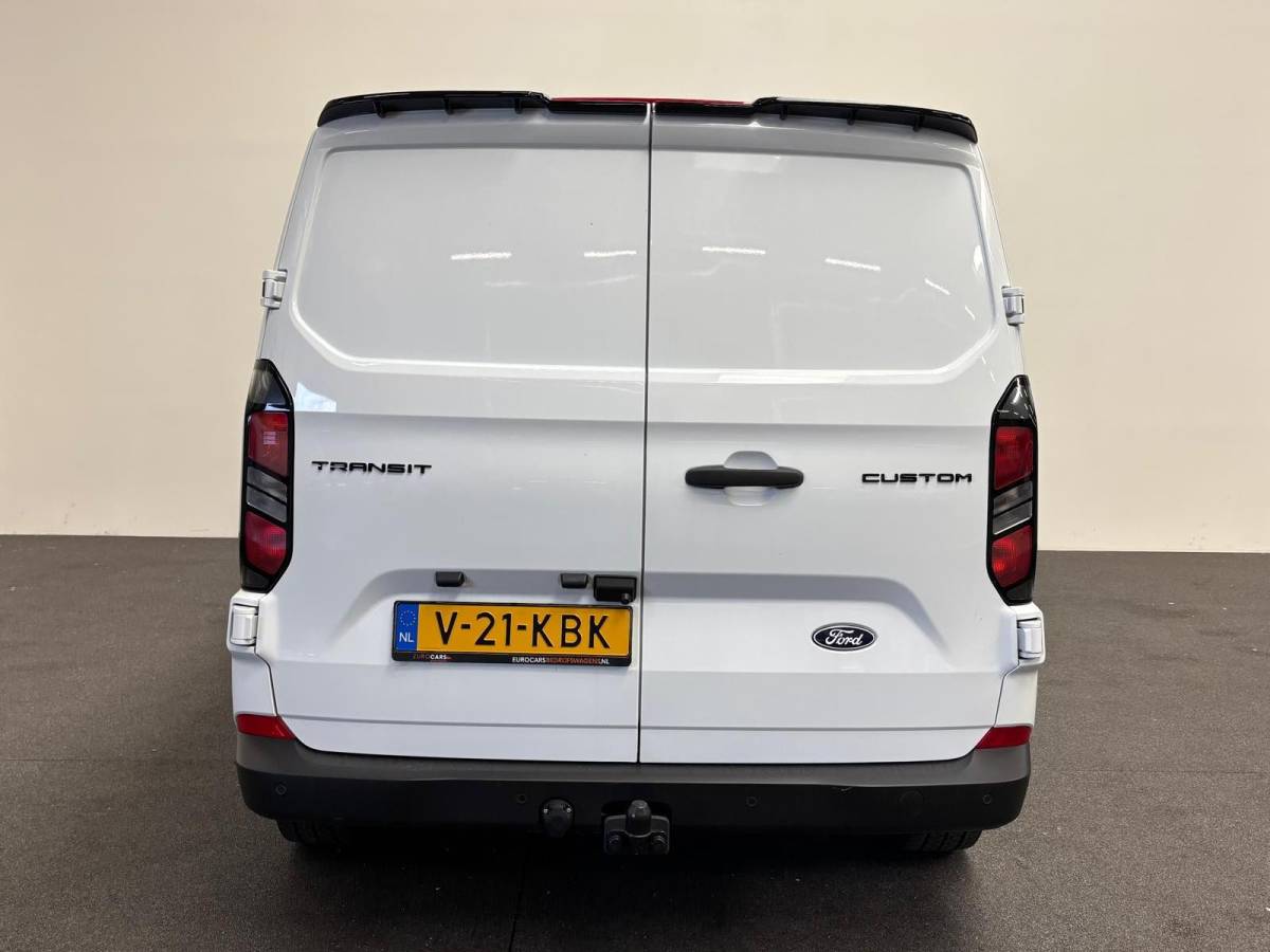 Ford Transit Custom Ford Transit Custom 300 2.0 TDCI L2H1 EC Sport Nieuw Model Automaat Airco Cruise Navi Parkeersensoren Camera Carplay Trekhaak