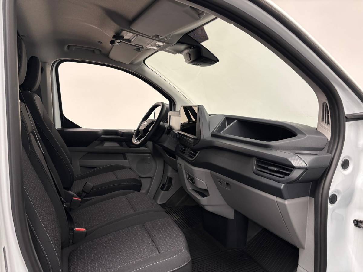 Ford Transit Custom Ford Transit Custom 300 2.0 TDCI L2H1 EC Sport Nieuw Model Automaat Airco Cruise Navi Parkeersensoren Camera Carplay Trekhaak