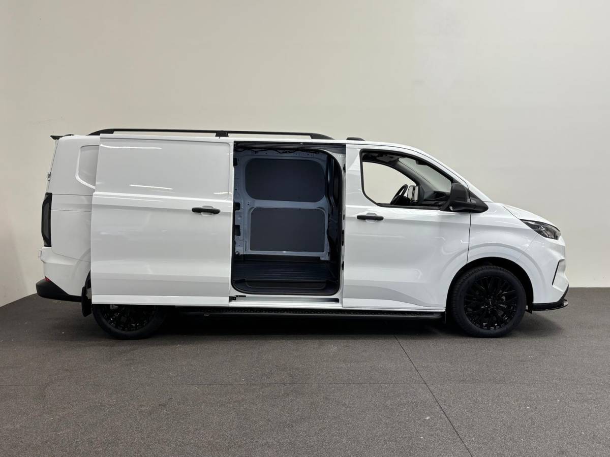 Ford Transit Custom Ford Transit Custom 300 2.0 TDCI L2H1 EC Sport Nieuw Model Automaat Airco Cruise Navi Parkeersensoren Camera Carplay Trekhaak