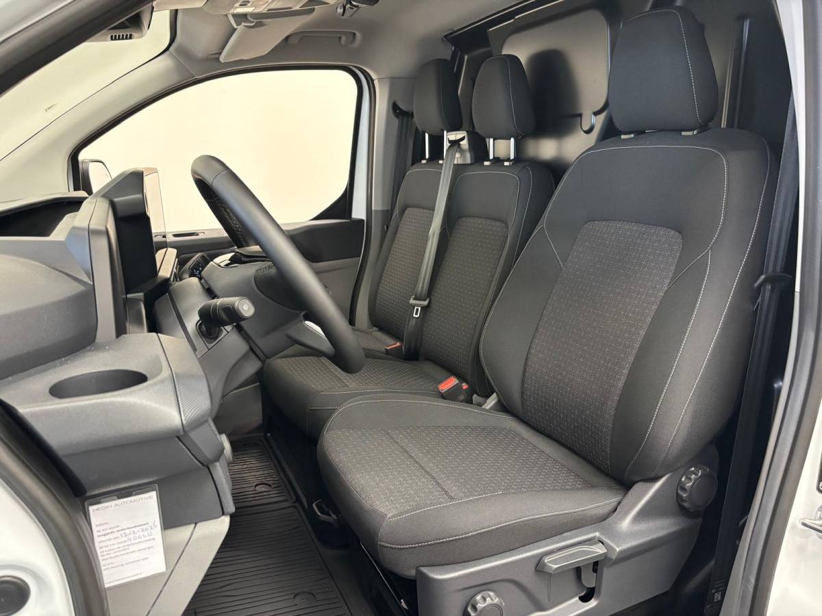 Ford Transit Custom Ford Transit Custom 300 2.0 TDCI L2H1 EC Sport Nieuw Model Automaat Airco Cruise Navi Parkeersensoren Camera Carplay Trekhaak