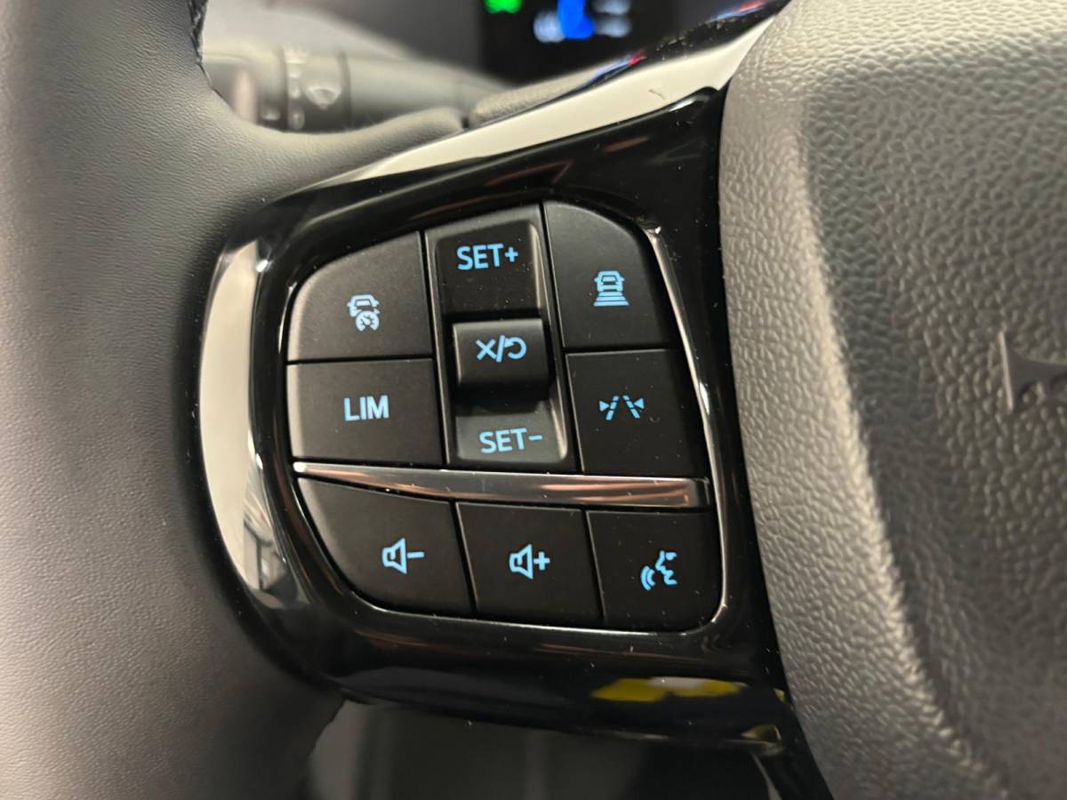 Ford Transit Custom Ford Transit Custom 300 2.0 TDCI L2H1 EC Sport Nieuw Model Automaat Airco Cruise Navi Parkeersensoren Camera Carplay Trekhaak