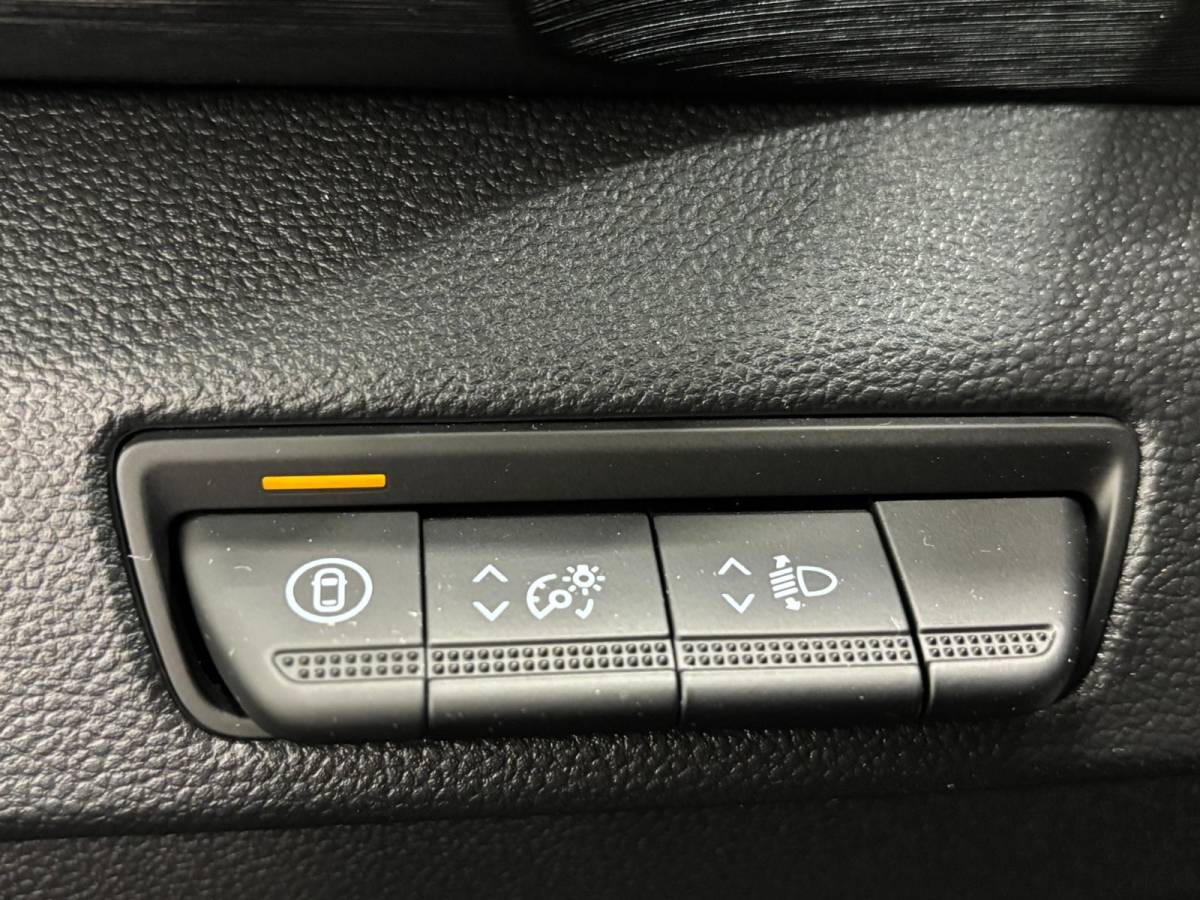 Renault Trafic Renault Trafic 2.0 Blue dCi 150PK L2H1 EC Sport Edition Automaat Navigatie Airco Lichtmetalen velgen Betimmering Trekhaak Camera Parkeer sensoren Dab